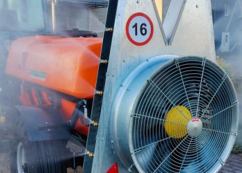 Обприскувач вентиляторний причіпний  з шахтою ОВП-2000